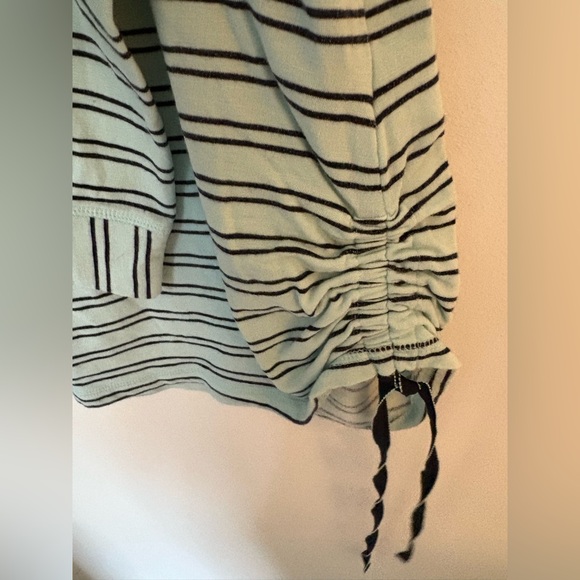 T by Talbots Striped Blue Long Sleeve Tee - Picture 5 of 6